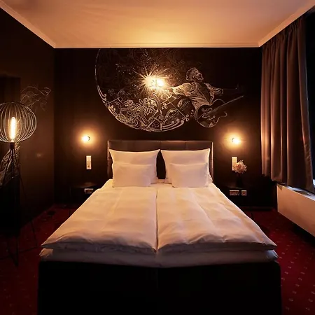Wdrei Hotel *